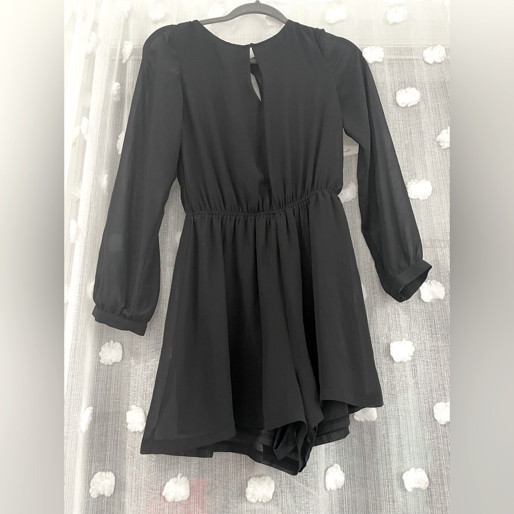 Express short jumpsuit with long see through sleeves